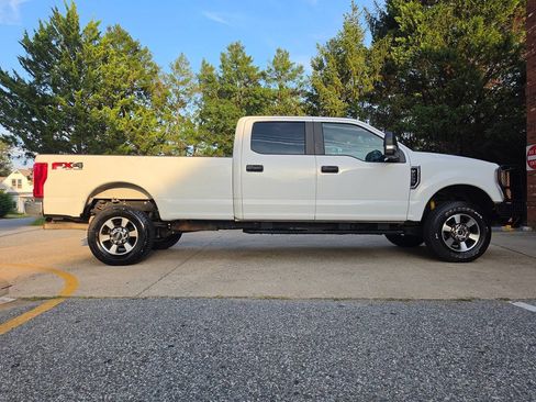 Used 2019 Ford F250 XL w/ Power Equipment Group AWD/4WD image 2