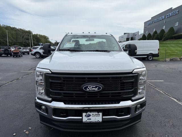New 2027 Ford F350 XL w/ XL Chrome Package AWD/4WD image 2