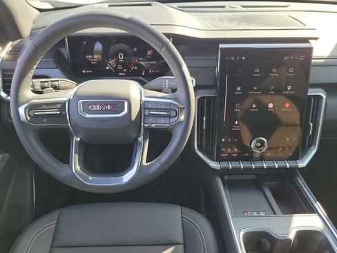 Used 2026 GMC Acadia Elevation w/ Elevation Premium Package FWD image 11