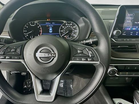 New 2025 Nissan Altima 2.5 SV image 15