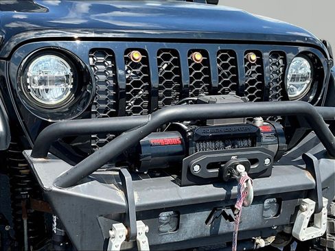 Used 2020 Jeep Gladiator Sport w/ Quick Order Package 24S AWD/4WD image 28