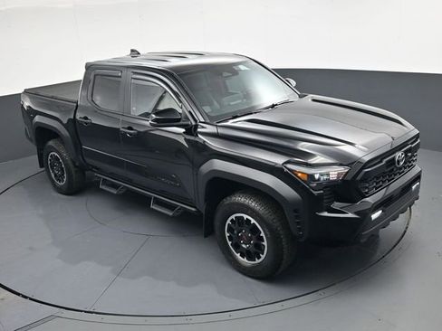 Used 2024 Toyota Tacoma TRD Off-Road w/ TRD Off Road Upgrade Package image 26