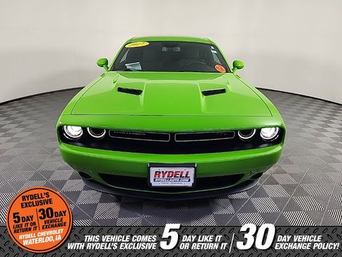 Used 2017 Dodge Challenger R/T w/ Driver Convenience Group image 3