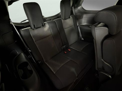 Used 2020 Nissan Pathfinder SV image 29