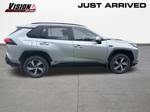 Used 2024 Toyota RAV4 SE w/ Weather & Moonroof Package AWD/4WD image 4