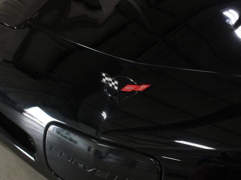Used 2000 Chevrolet Corvette Coupe w/ Memory Pkg RWD image 29