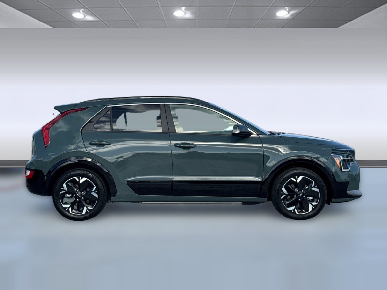 Used 2023 Kia Niro Wind w/ Wind Preserve Package FWD image 8