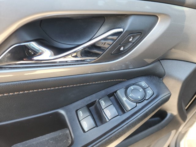 Used 2019 Chevrolet Traverse RS FWD image 31