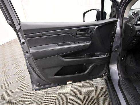 Certified 2025 Honda Odyssey EX-L image 13