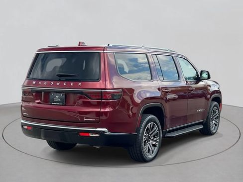 Used 2022 Jeep Wagoneer Series III AWD/4WD image 4
