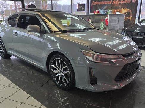 Used 2014 Scion tC image 4