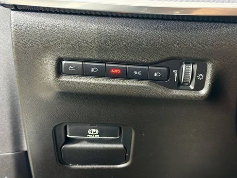 Used 2024 Jeep Wagoneer Launch Edition AWD/4WD image 12