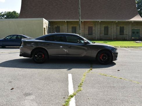 Used 2015 Dodge Charger R/T RWD image 9