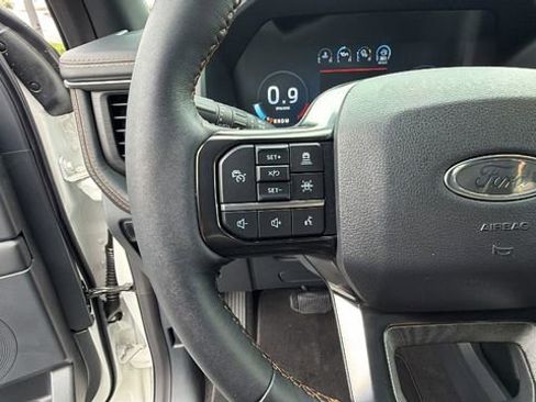 Used 2024 Ford Expedition Platinum image 28