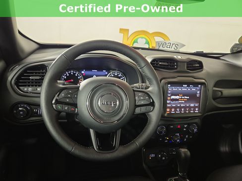 Certified 2022 Jeep Renegade Altitude w/ Convenience Group AWD/4WD image 15