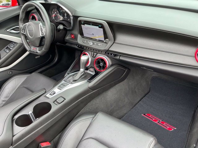 Used 2016 Chevrolet Camaro SS RWD image 25