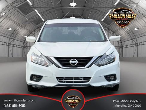 Used 2018 Nissan Altima 2.5 SV FWD image 5
