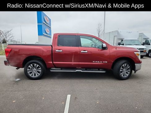 Used 2018 Nissan Titan SL image 12