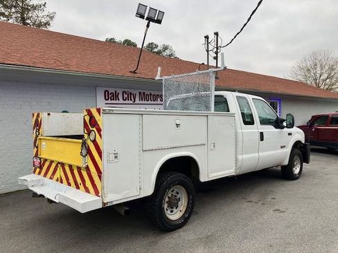 Used 2004 Ford F350 XL image 5