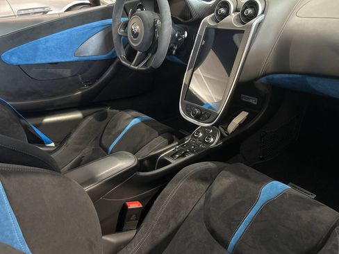 Used 2017 McLaren 570S RWD image 98