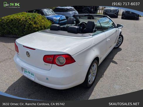 Used 2009 Volkswagen Eos Lux image 3