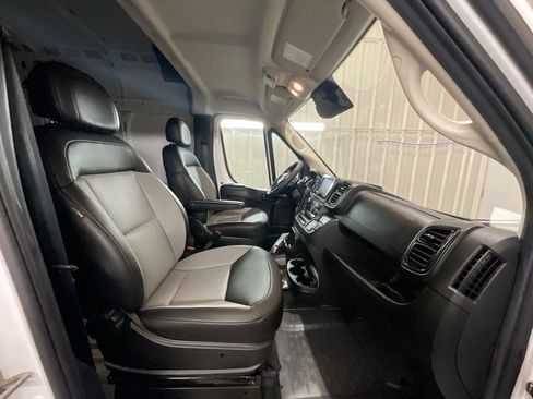 Used 2025 RAM ProMaster 2500 w/ Convenience Group FWD image 11