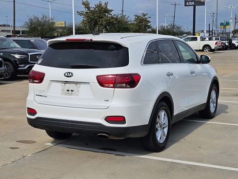 Used 2020 Kia Sorento LX image 5