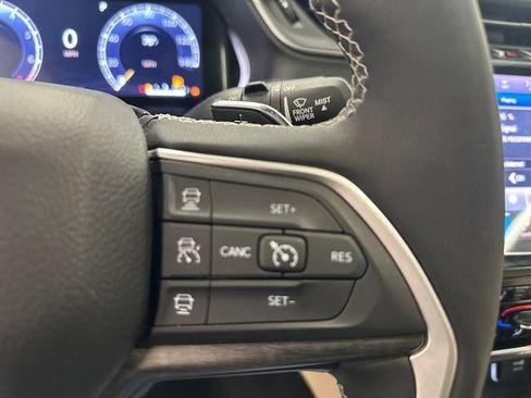 Used 2024 Jeep Grand Cherokee Limited w/ Luxury Tech Group II AWD/4WD image 35