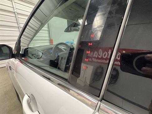 Used 2019 Ford Escape SE image 14