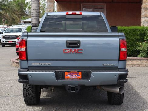 Used 2016 GMC Sierra 2500 Denali w/ Duramax Plus Package image 7