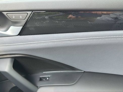 New 2026 Volkswagen Tiguan SE R-Line FWD image 13