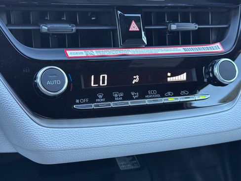 New 2026 Toyota Corolla SE image 18