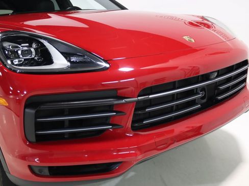 Used 2022 Porsche Cayenne Platinum Edition AWD/4WD image 33