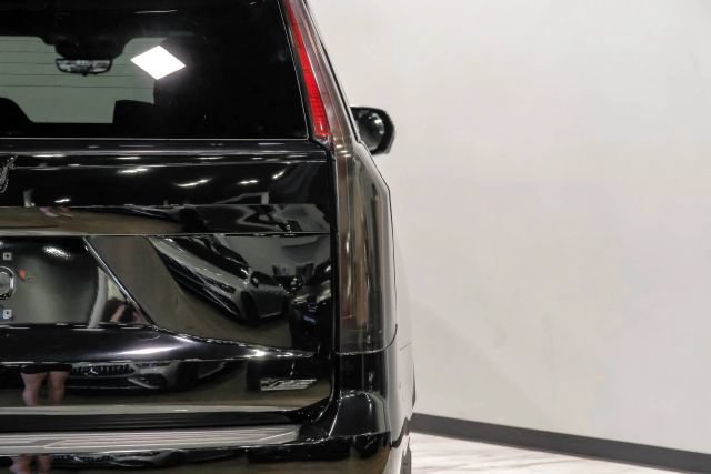Used 2023 Cadillac Escalade V AWD/4WD image 67