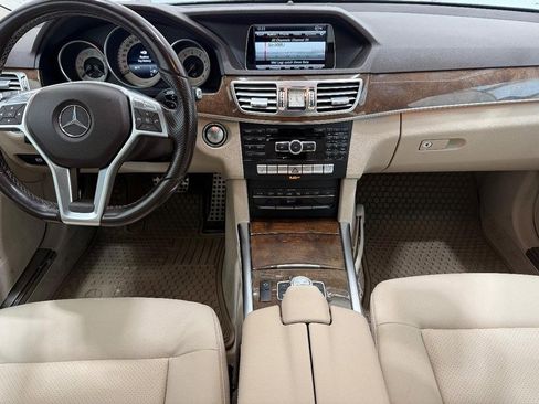 Used 2015 Mercedes-Benz E 350 4MATIC Sedan image 9
