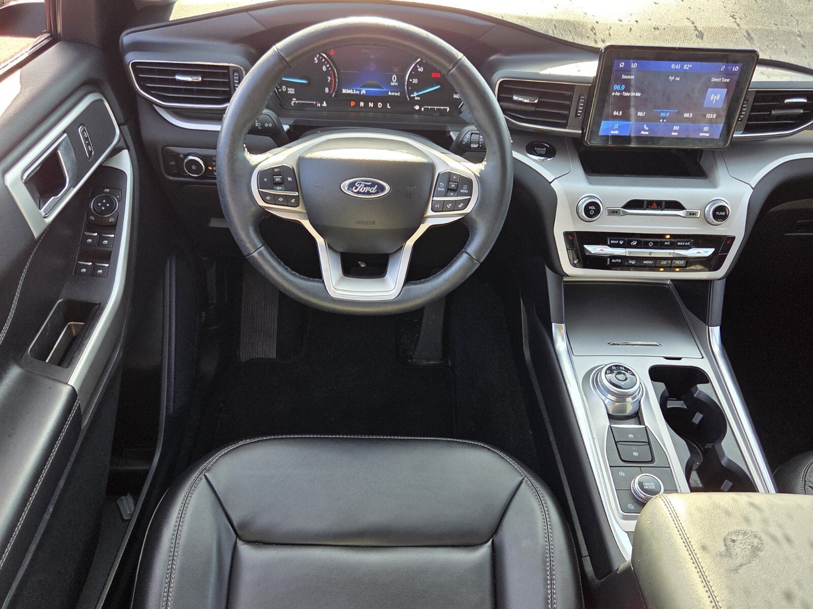 Used 2023 Ford Explorer XLT w/ Equipment Group 202A AWD/4WD image 12