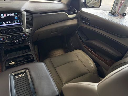 Used 2018 Chevrolet Suburban Premier AWD/4WD image 6
