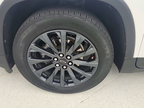 Used 2023 Chevrolet Traverse RS AWD/4WD image 31