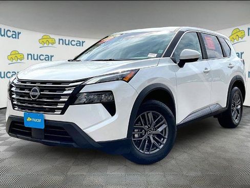 Certified 2026 Nissan Rogue SV AWD/4WD image 3