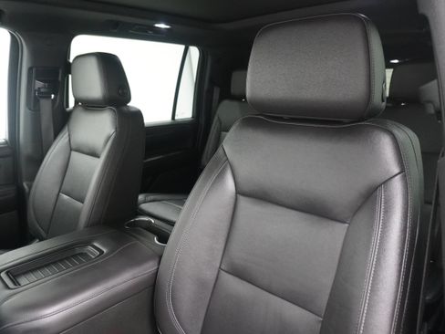 Used 2021 Chevrolet Suburban Z71 AWD/4WD image 11