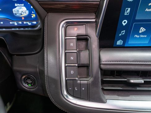 Used 2023 Chevrolet Tahoe LT w/ LT Signature Plus Package RWD image 23