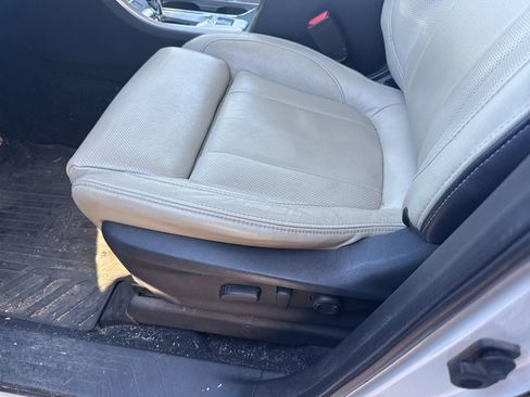 Used 2021 Subaru Ascent Limited w/ Technology Package image 8