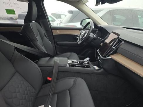 Used 2025 Volvo XC90 B5 Plus AWD/4WD image 14