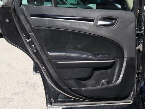 Used 2020 Chrysler 300 S image 37