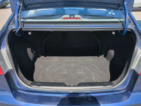 Used 2010 Hyundai Elantra FWD image 14