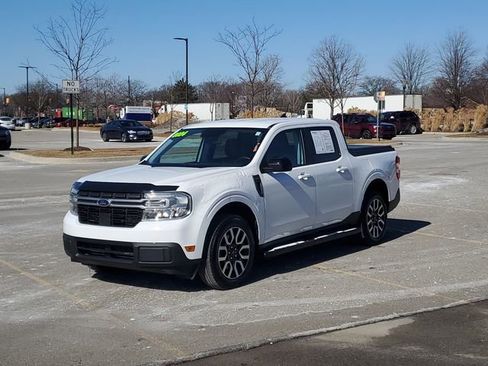 Used 2024 Ford Maverick Lariat image 2