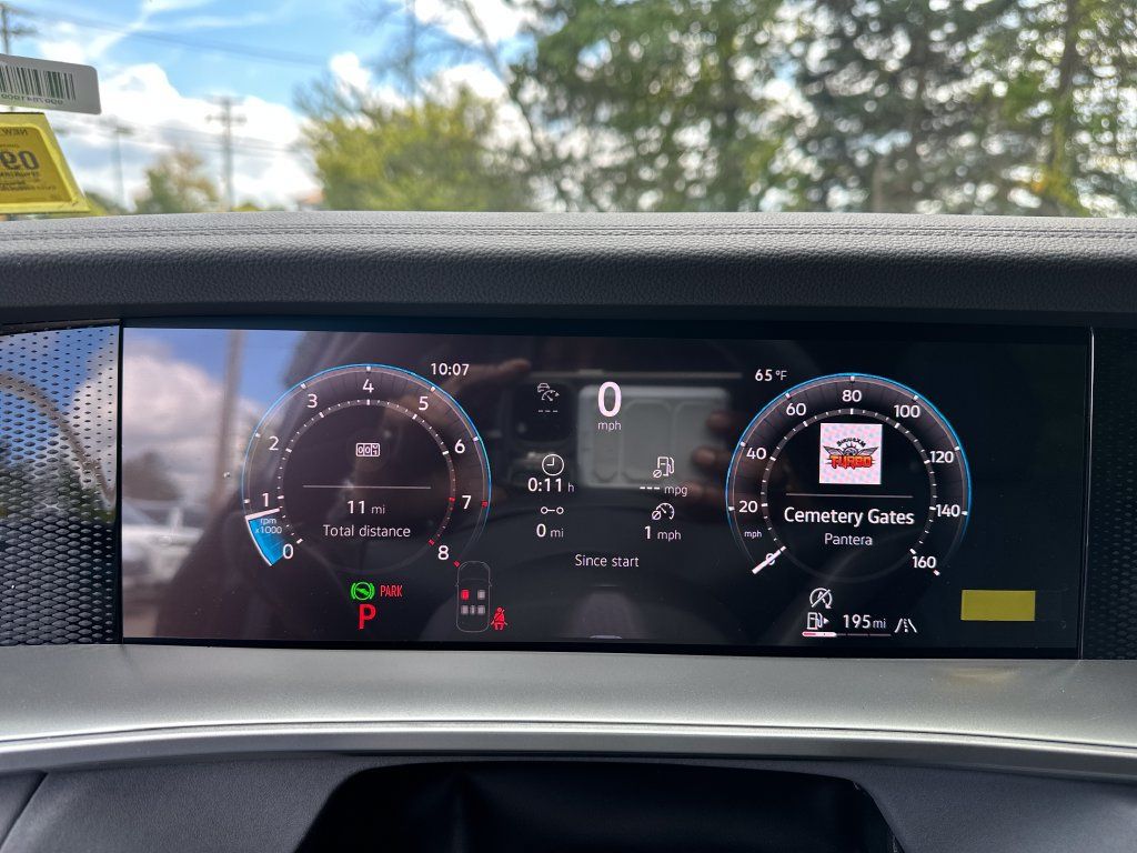 New 2026 Volkswagen Tiguan SE R-Line AWD/4WD image 13