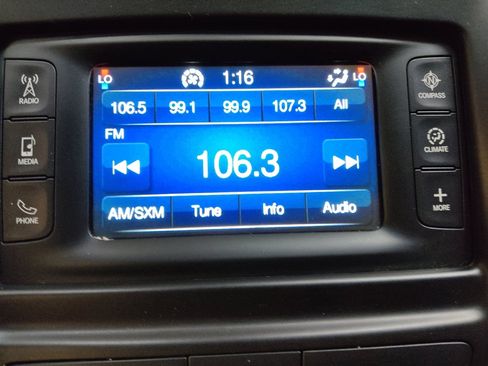 Used 2015 Chrysler 200 C image 25