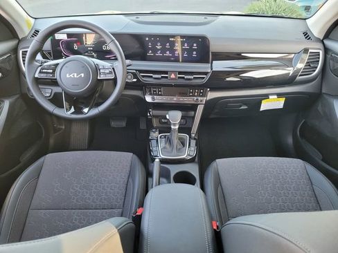 New 2026 Kia Seltos S FWD image 8
