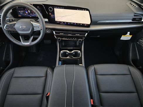 New 2027 Chevrolet Traverse LT w/ Midnight/Sport Edition FWD image 25